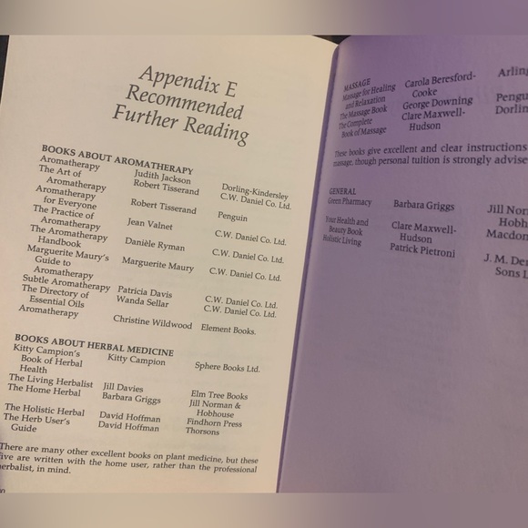 Aromatherapy An A-Z Book By Patricia Davis - Picture 8 of 9